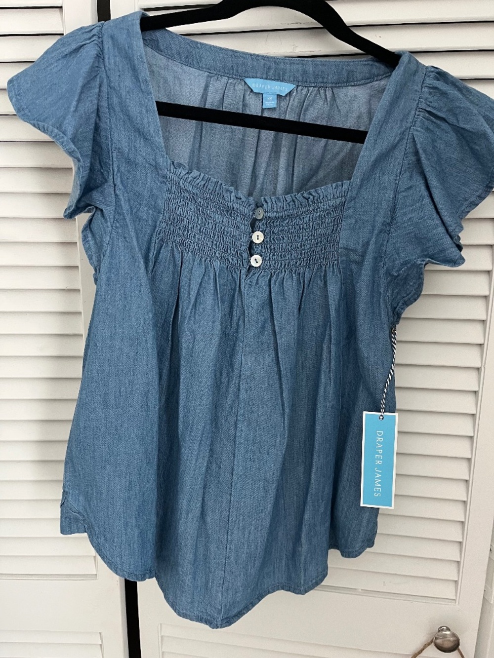 Draper James Flutter Sleeve Squareneck Top! Size XS! New with tags! Never worn!